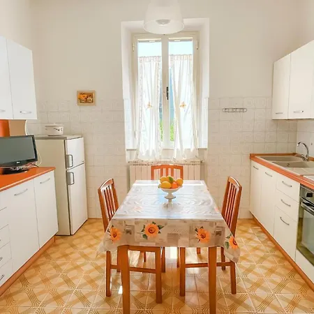 Viticcio Aurora E Fiorita - Goelba Apartmán